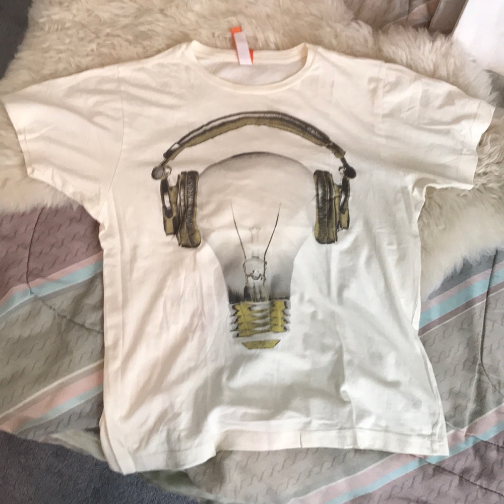 Graphic T